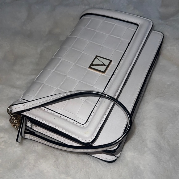 Victoria’s Secret Wallet - Picture 2 of 4